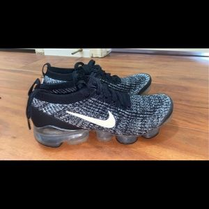 Vapormax Women’s Flyknit Oreo v3